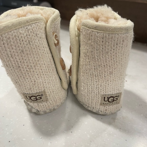 Ugg baby booties - Picture 5 of 6